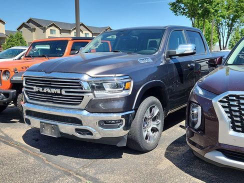 Used 2021 RAM 1500 Laramie AWD/4WD image 3