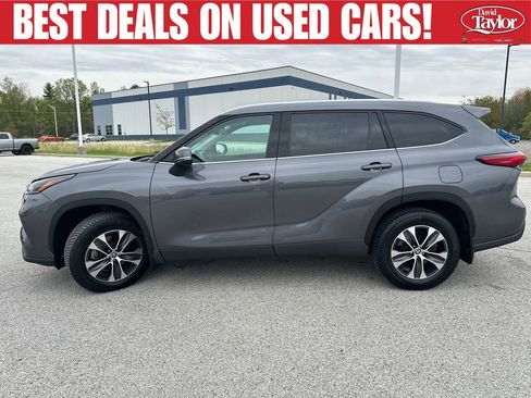 Used 2021 Toyota Highlander XLE AWD/4WD image 7