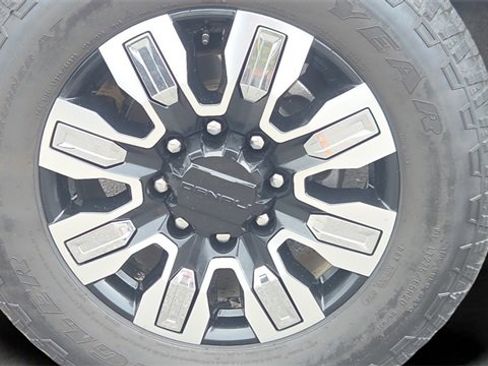 Used 2025 GMC Sierra 2500 Denali w/ Technology Package image 45