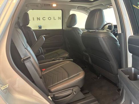 Used 2024 Nissan Pathfinder Platinum FWD image 9