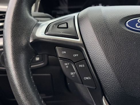 Used 2022 Ford Edge SEL w/ Convenience Package image 16