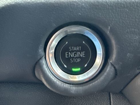 Used 2025 Chevrolet Tahoe Premier AWD/4WD image 31