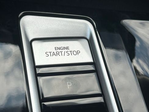 New 2026 Volkswagen Atlas SE image 55