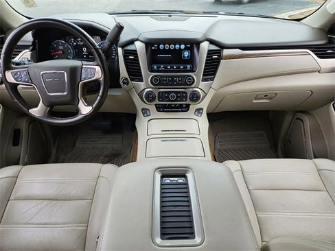 Used 2019 GMC Yukon XL Denali w/ Denali Ultimate Package image 13