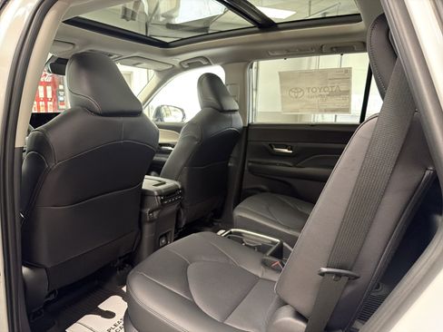 New 2026 Toyota Grand Highlander AWD image 27