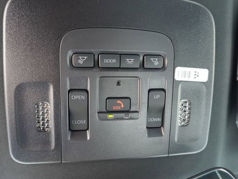 Used 2026 Toyota Camry SE FWD image 16