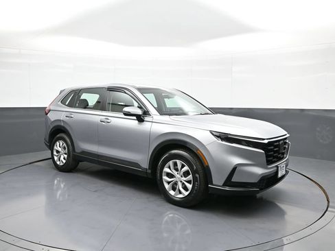 Used 2024 Honda CR-V LX image 4