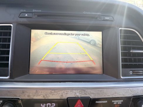 Used 2016 Hyundai Sonata SE image 17