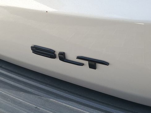 Used 2023 GMC Yukon SLT RWD image 6