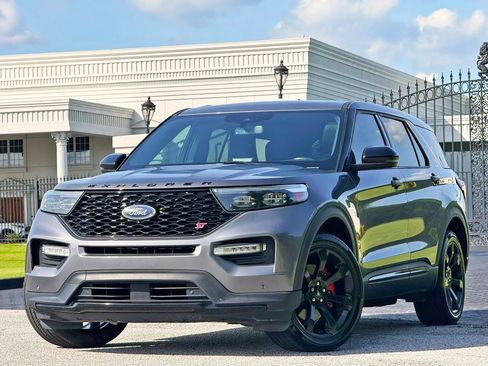 Used 2021 Ford Explorer ST w/ Equipment Group 401A AWD/4WD image 2