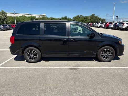 Used 2018 Dodge Grand Caravan GT FWD image 6