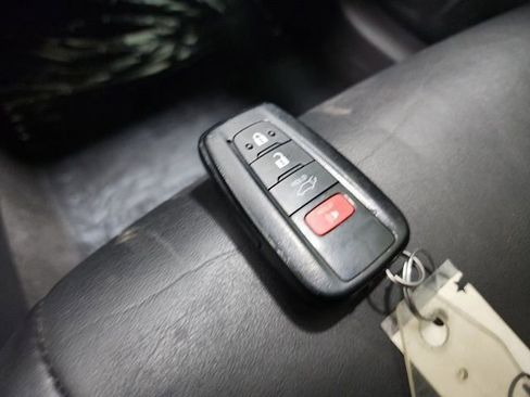Used 2024 Toyota RAV4 XLE Premium FWD image 36