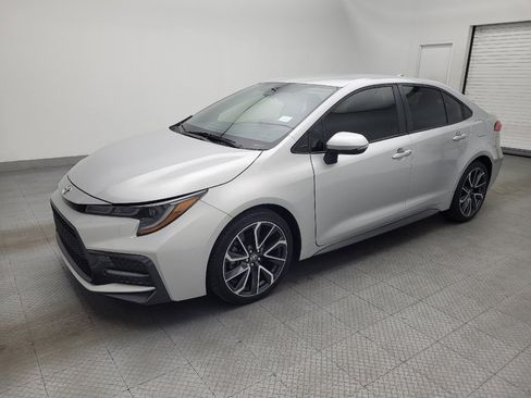 Used 2022 Toyota Corolla SE image 2