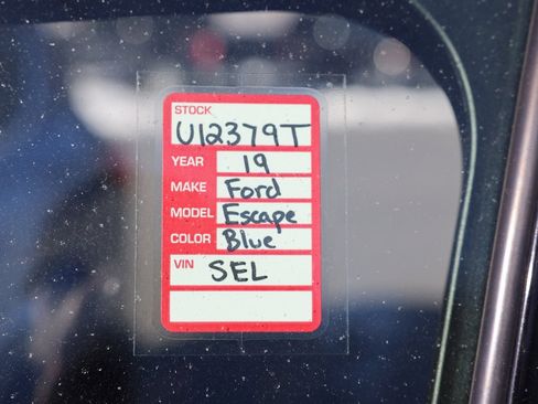 Certified 2019 Ford Escape SEL image 34