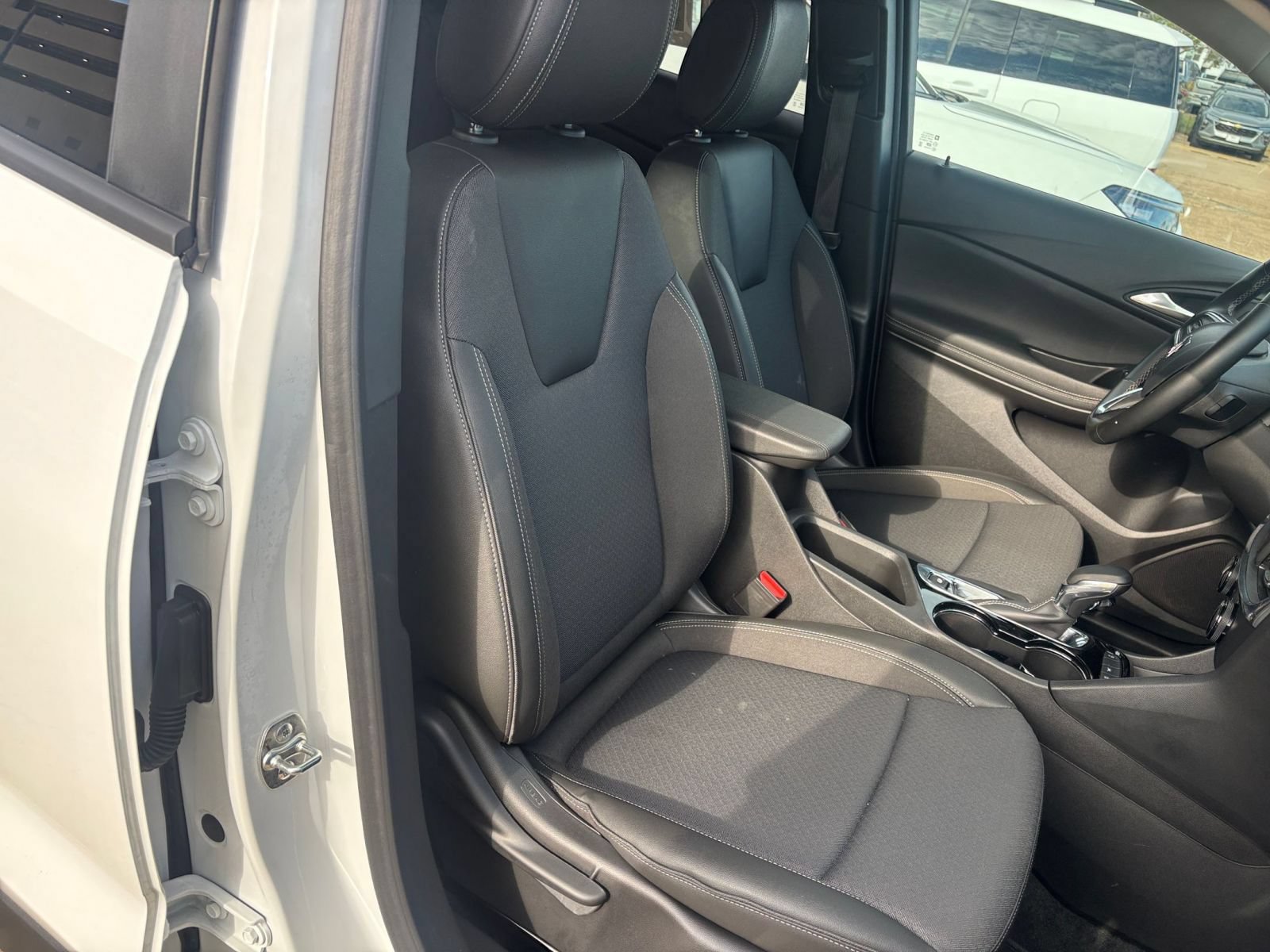 Used 2026 Buick Encore GX Preferred FWD image 34