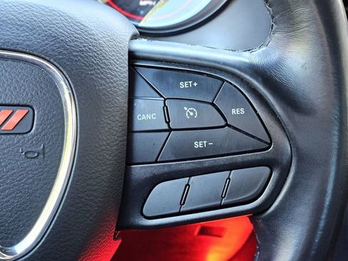 Used 2022 Dodge Charger SXT image 18