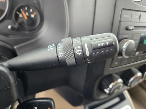 Used 2016 Jeep Patriot Sport w/ Power Value Group image 26