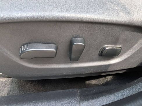 Used 2020 Nissan Rogue SV AWD/4WD image 13
