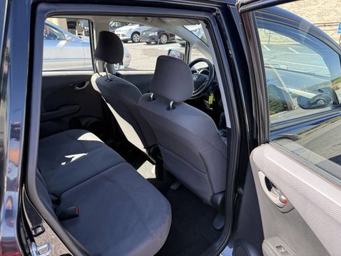 Used 2011 Honda Fit image 17