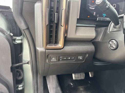 Used 2024 GMC Hummer EV 3X w/ LPO, Illumination Package AWD/4WD image 34