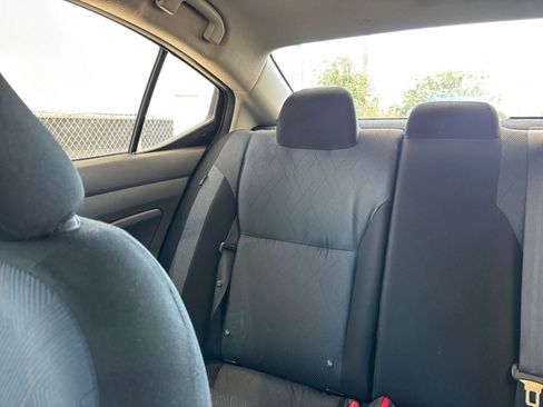 Used 2025 Nissan Versa SV FWD image 39