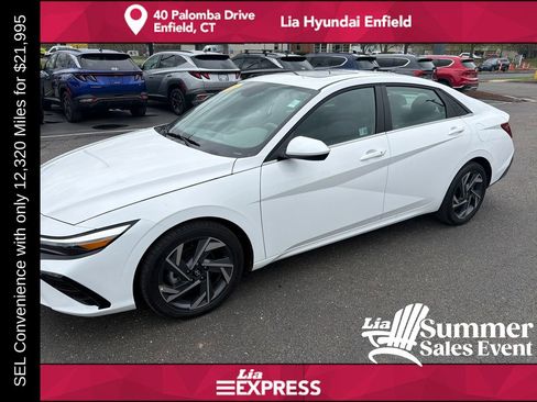 Certified 2025 Hyundai Elantra SEL w/ Cargo Package FWD image 7
