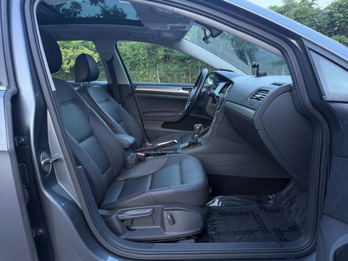 Used 2015 Volkswagen Golf S FWD image 19
