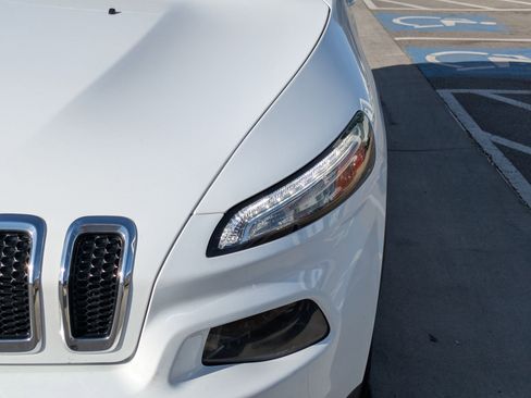 Used 2017 Jeep Cherokee Latitude w/ Trailer Tow Group image 12