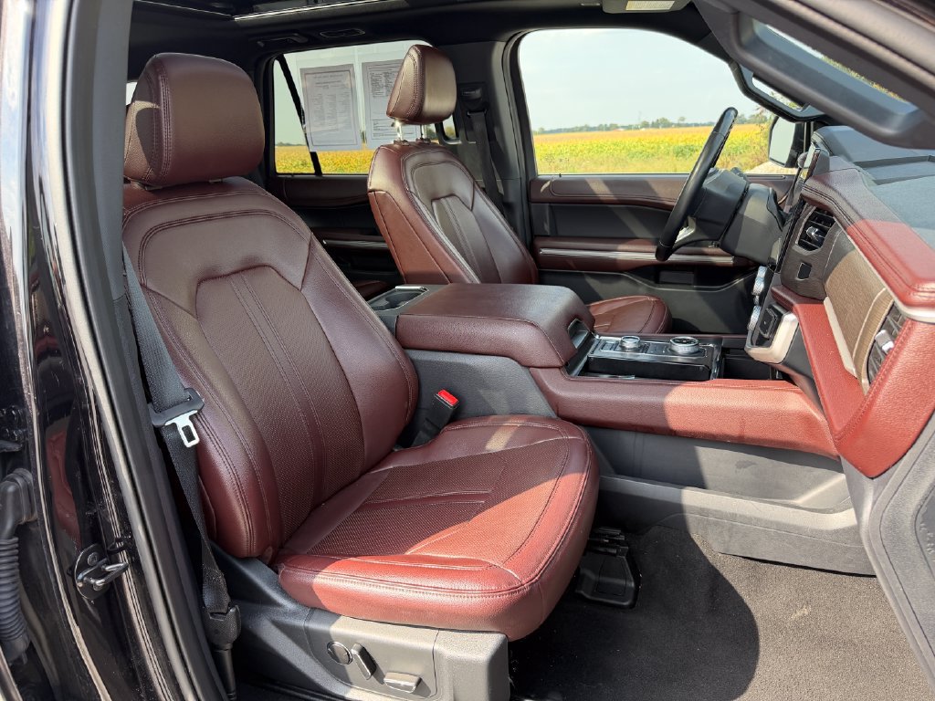 Used 2024 Ford Expedition Limited AWD/4WD image 27