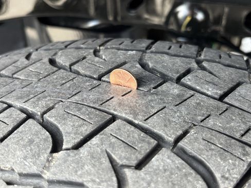 Used 2025 Ford F150 King Ranch w/ FX4 Off-Road Package image 15