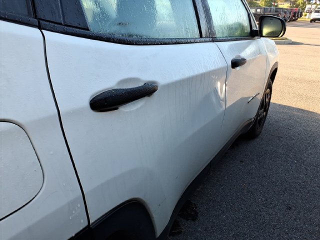 Used 2018 Jeep Compass Sport FWD image 9