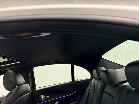 Used 2017 Mercedes-Benz E 300 4MATIC image 51