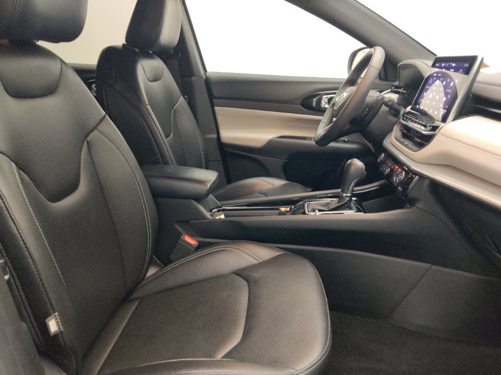 Used 2025 Jeep Compass Limited AWD/4WD image 21