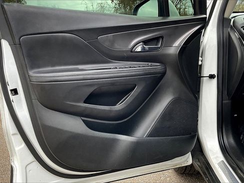 Used 2020 Buick Encore Preferred image 22