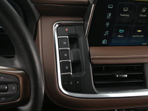 Used 2023 Chevrolet Tahoe High Country w/ Advanced Technology Package AWD/4WD image 27