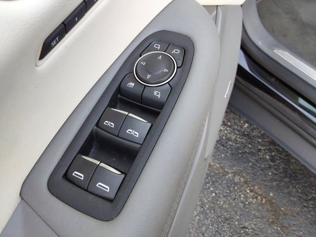 Used 2024 Cadillac XT5 Premium Luxury w/ LPO, Floor Liner Package AWD/4WD image 17