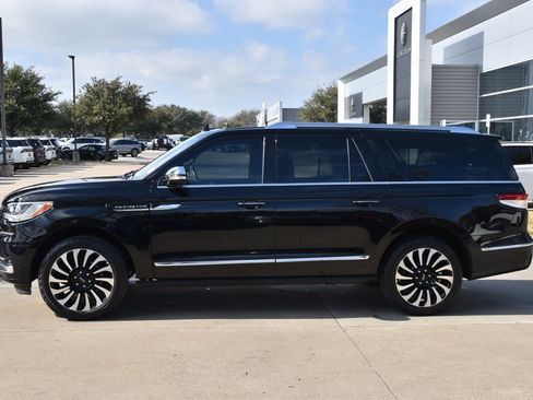 Used 2023 Lincoln Navigator L Black Label image 12