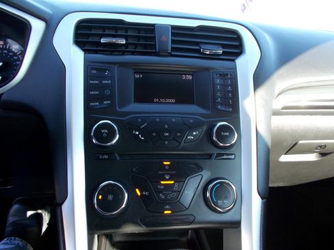 Used 2016 Ford Fusion SE w/ Equipment Group 201A AWD/4WD image 26