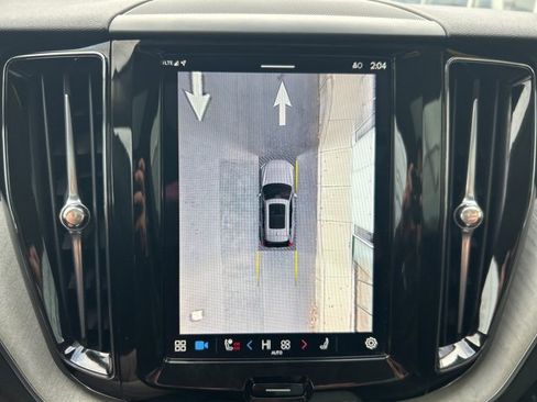 Certified 2025 Volvo XC60 B5 Plus image 24