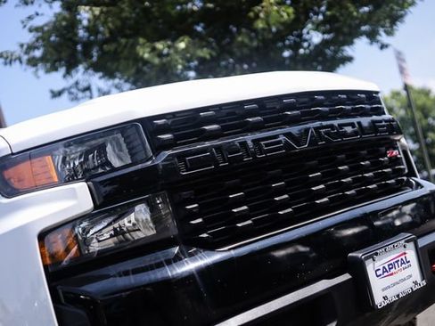 Used 2022 Chevrolet Silverado 1500 Custom Trail Boss w/ Safety Confidence Package AWD/4WD image 16