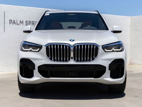 Certified 2023 BMW X5 xDrive40i w/ M Sport Package AWD/4WD image 4