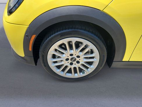 Used 2025 MINI Cooper S FWD image 9