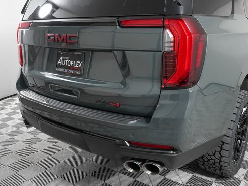 Used 2025 GMC Yukon AT4 Ultimate image 35
