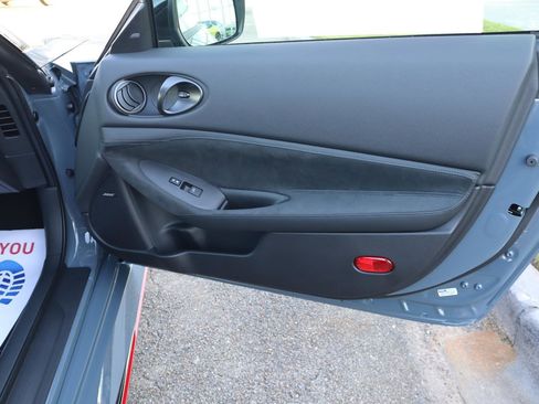 New 2025 Nissan Z NISMO w/ Floor Mat Package image 34