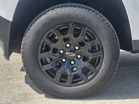 New 2026 Chevrolet Colorado W/T w/ WT Custom Package RWD image 7