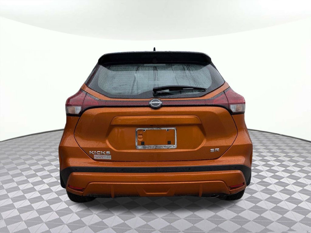 Used 2024 Nissan Kicks SR FWD image 4