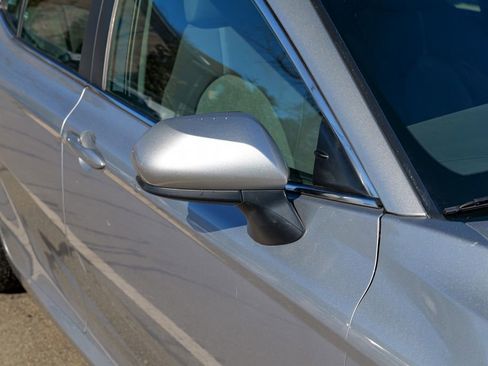 Used 2022 Toyota Camry LE w/ Carpet Mat Package (TMS) FWD image 10