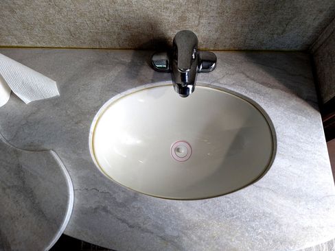 Used 2019 Chevrolet Express 4500 w/ RV Package image 82