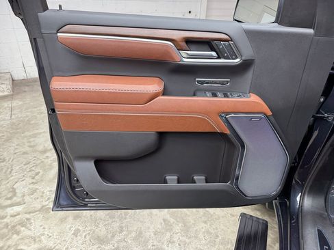 Used 2024 GMC Sierra 1500 Denali Ultimate image 10