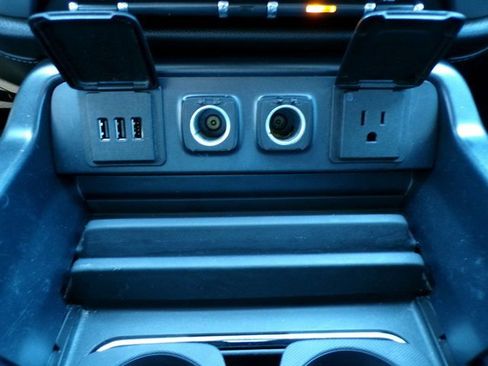 Used 2015 GMC Sierra 2500 SLT w/ Driver Alert Package image 28